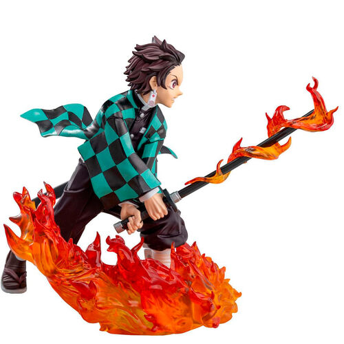 Demon Slayer Kimetsu no Yaiba Tanjiro Kamado figure 17cm