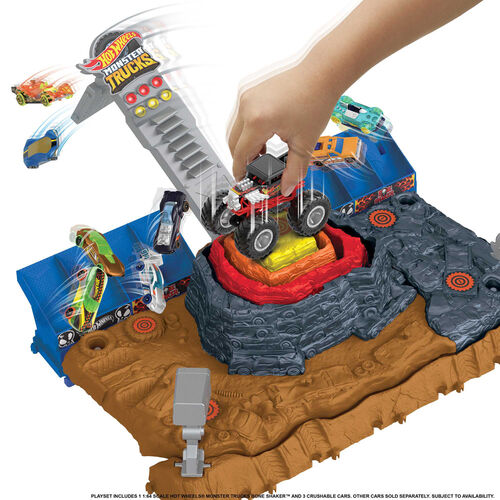 Hot Wheels Monster Trucks Arena Smashers Ultimate Crush Yard