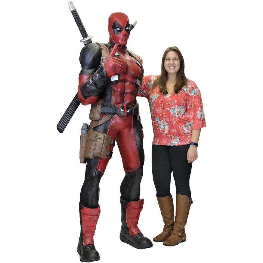 Estatua tamaÃ±o real Deadpool Marvel 185cm