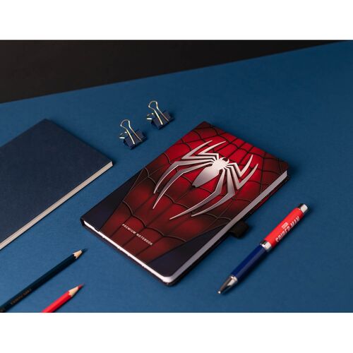 Cuaderno A5 premium + boligrafo proyector Spiderman Marvel