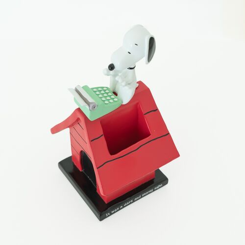 Snoopy pencil holders