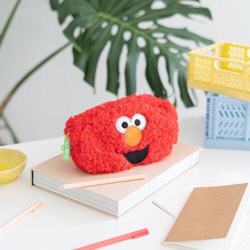 Sesame Street Elmo push pencil case