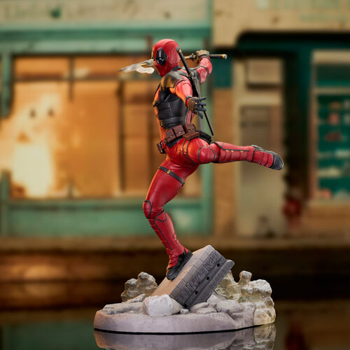 Marvel Deadpool & Wolverine Deadpool figure 25cm