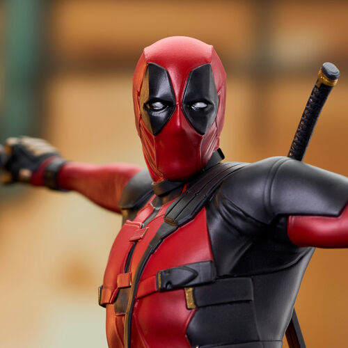 Marvel Deadpool & Wolverine Deadpool figure 25cm