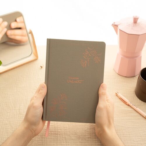 Raquel Beck A5 Notebook + Pen set