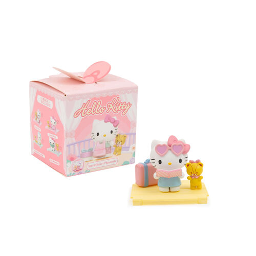 Hello Kitty Sweetheart Playmates assorted surprise figure