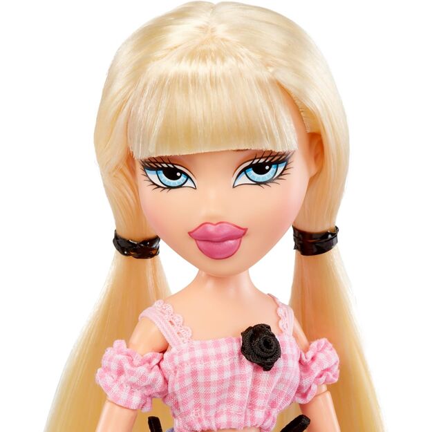 Bratz Goin Out Cloe doll 25cm